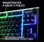 Teclado gaming con iluminación RGB y texto que indica resistencia al agua y al polvo.